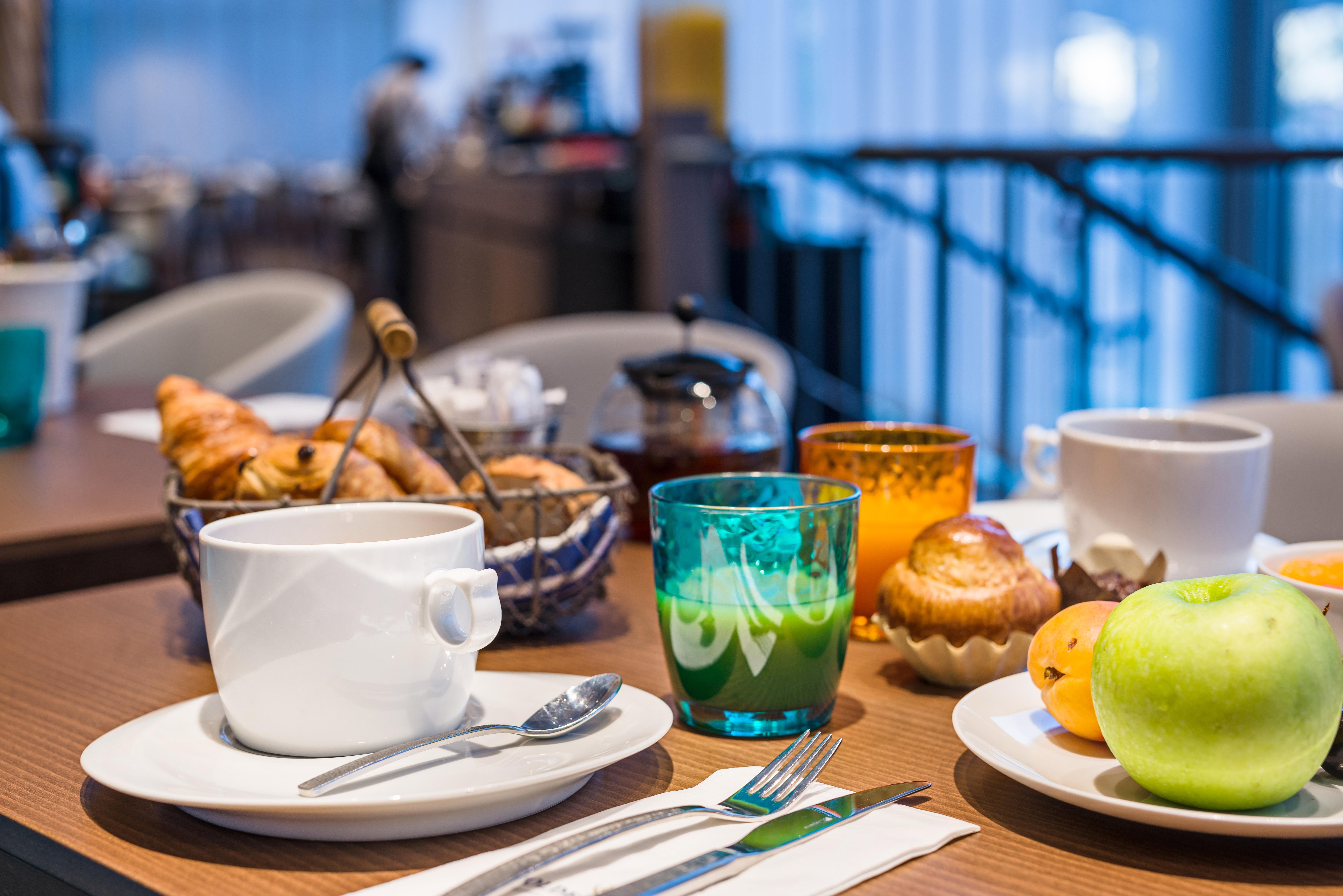 Golden Tulip Marseille Euromed Otel Dış mekan fotoğraf