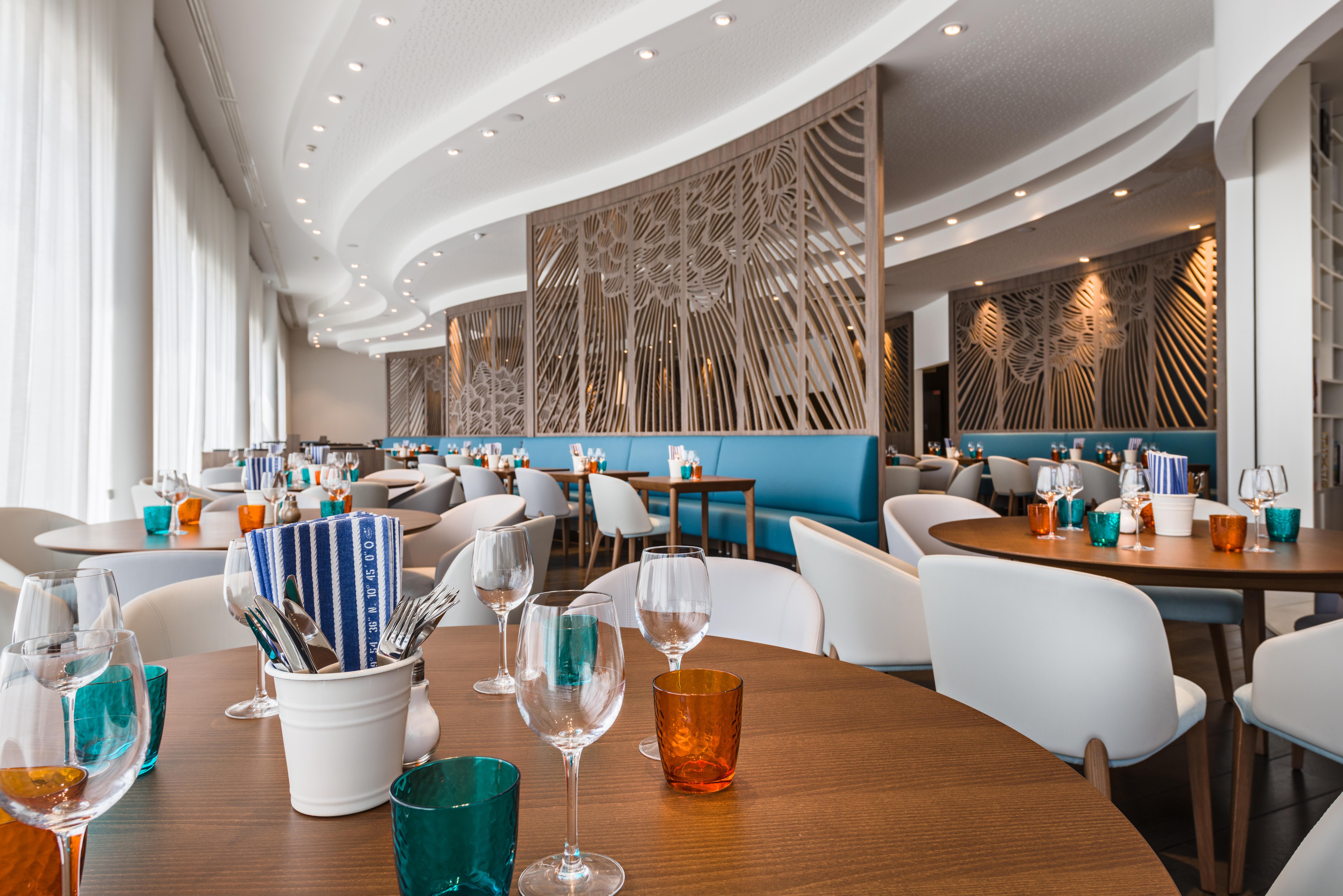 Golden Tulip Marseille Euromed Otel Dış mekan fotoğraf