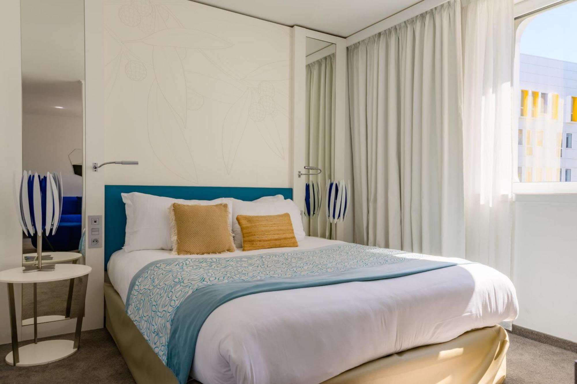 Golden Tulip Marseille Euromed Otel Dış mekan fotoğraf
