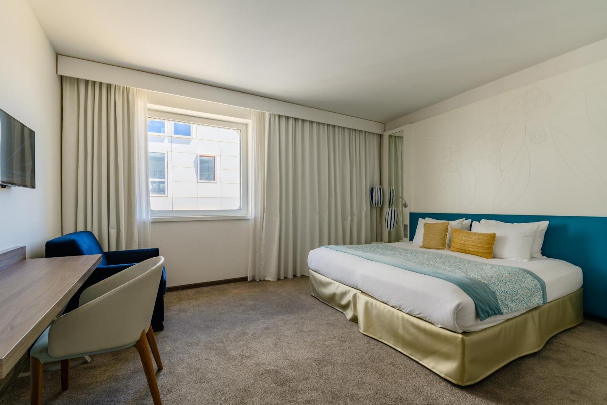 Golden Tulip Marseille Euromed Otel Dış mekan fotoğraf