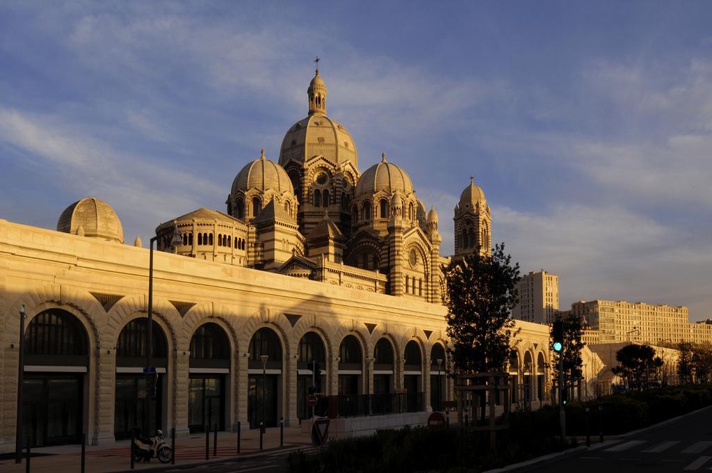 Golden Tulip Marseille Euromed Otel Dış mekan fotoğraf